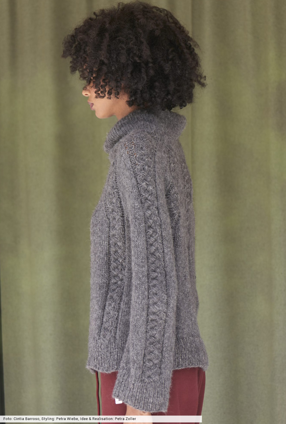 Modellansicht Bild 3: Pulli mit Rundpasse