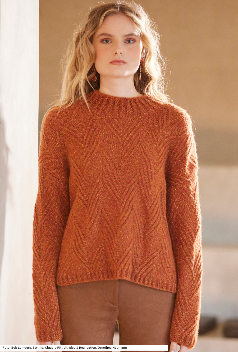 Modellansicht Bild 2: Pulli mit Strukturmuster