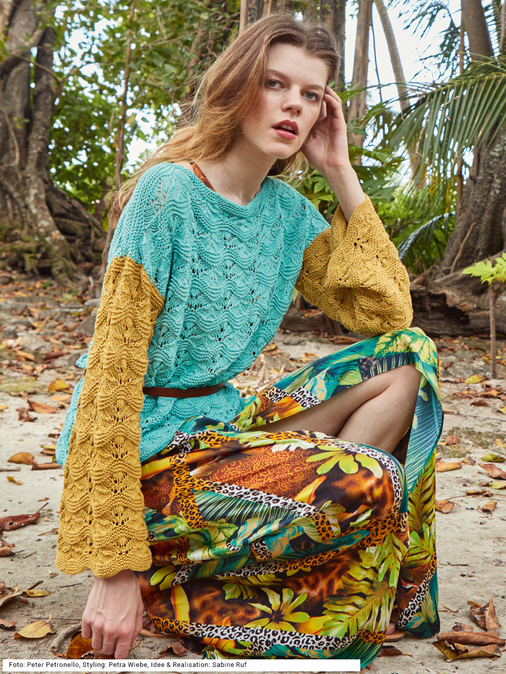 Modellansicht Bild 1: Gestrickter Pulli im Wellenmuster