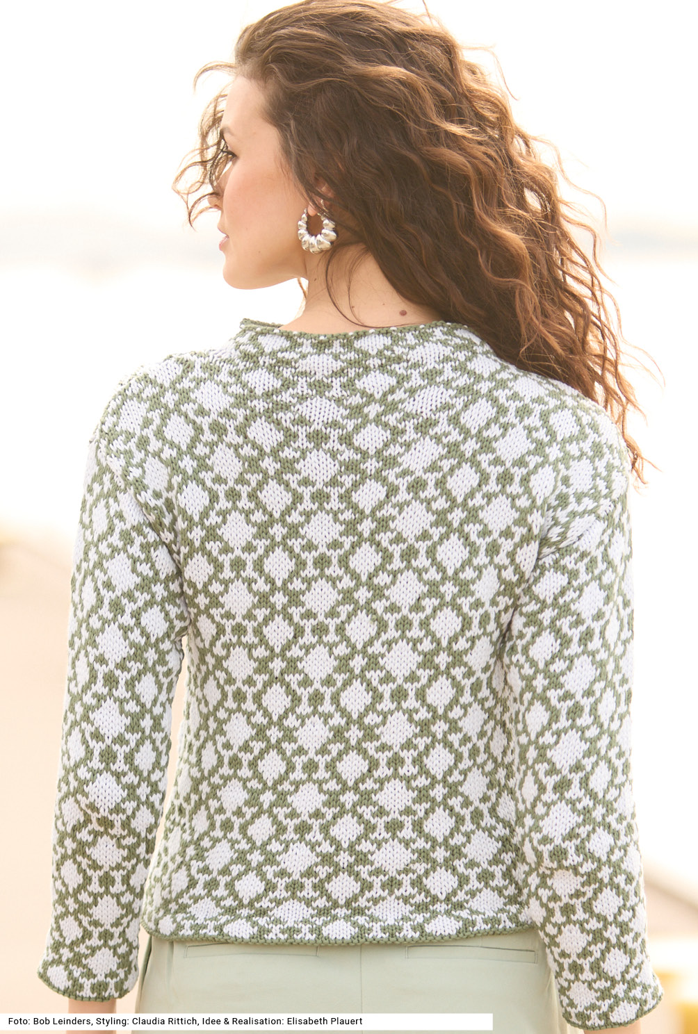 Modellansicht Bild 5: Jacquardpullover mit Stehkragen