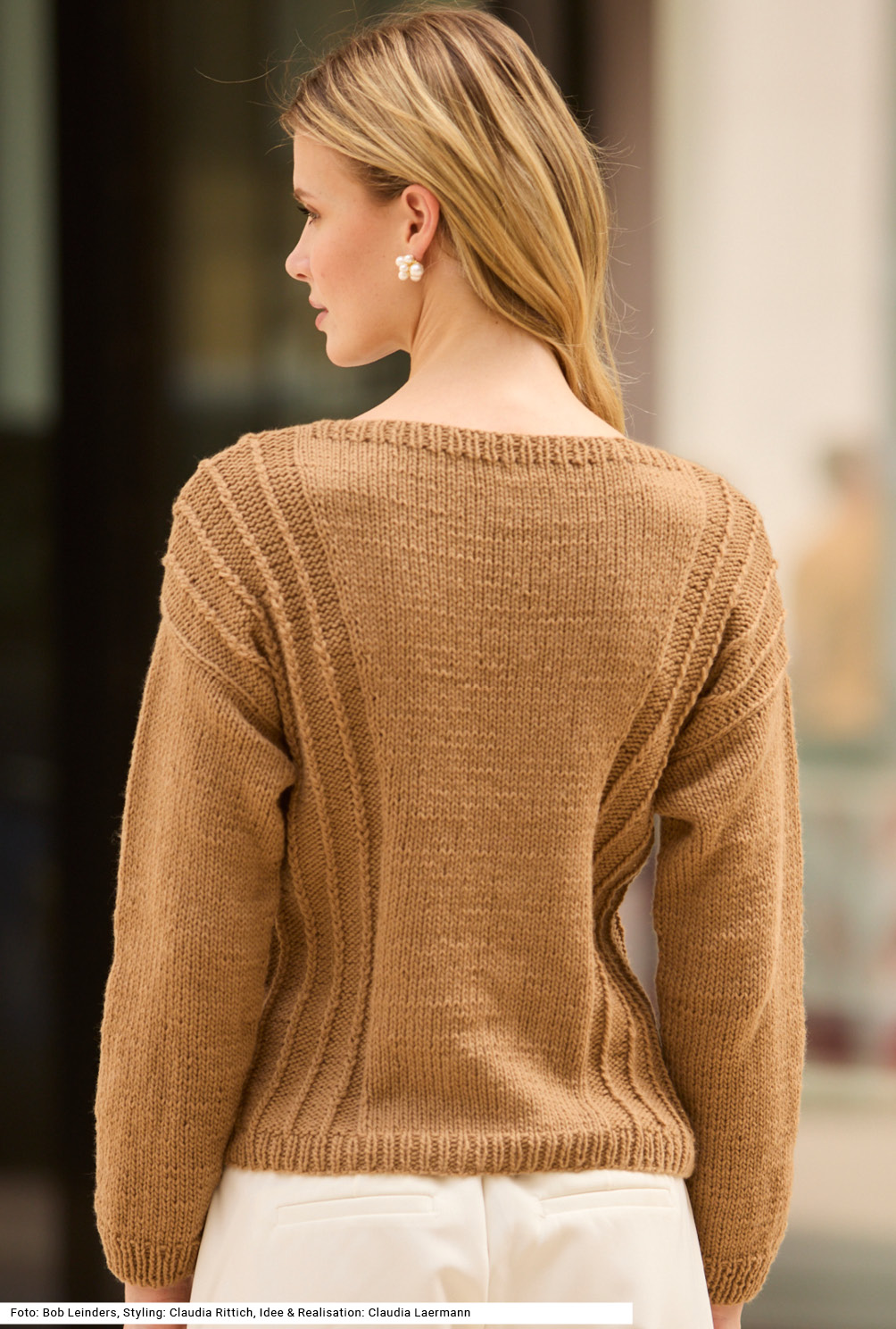 Modellansicht Bild 5: Pulli mit U-Boot Ausschnitt