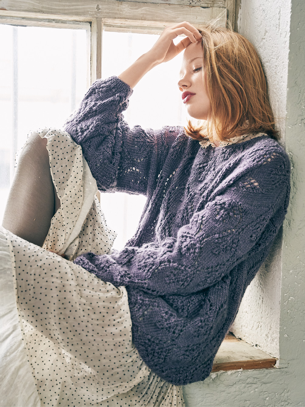 Modellansicht Bild 1: Oversizepullover mit Ajourmuster