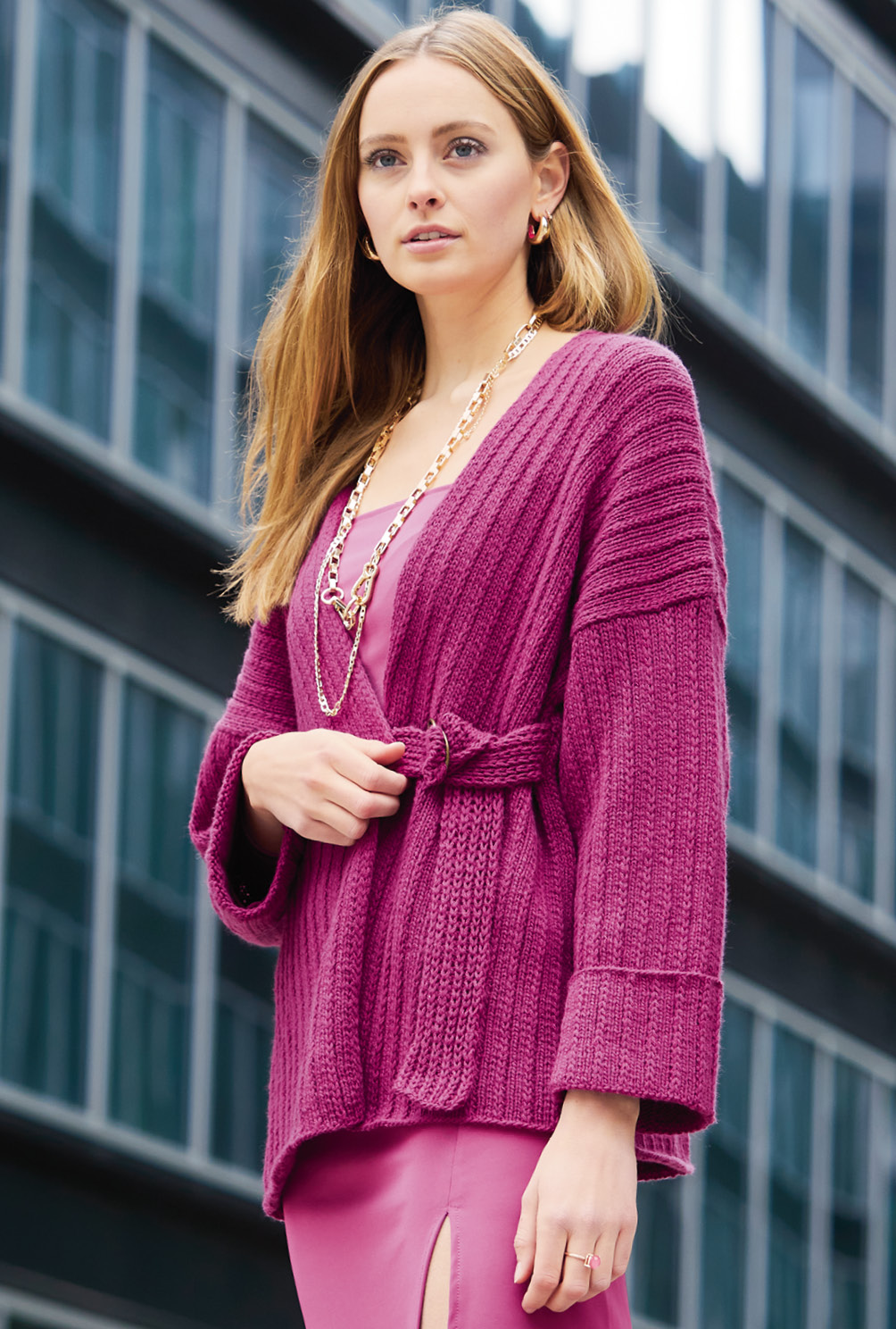 Pinkfarbene Poncho-Jacke mit Gürtel