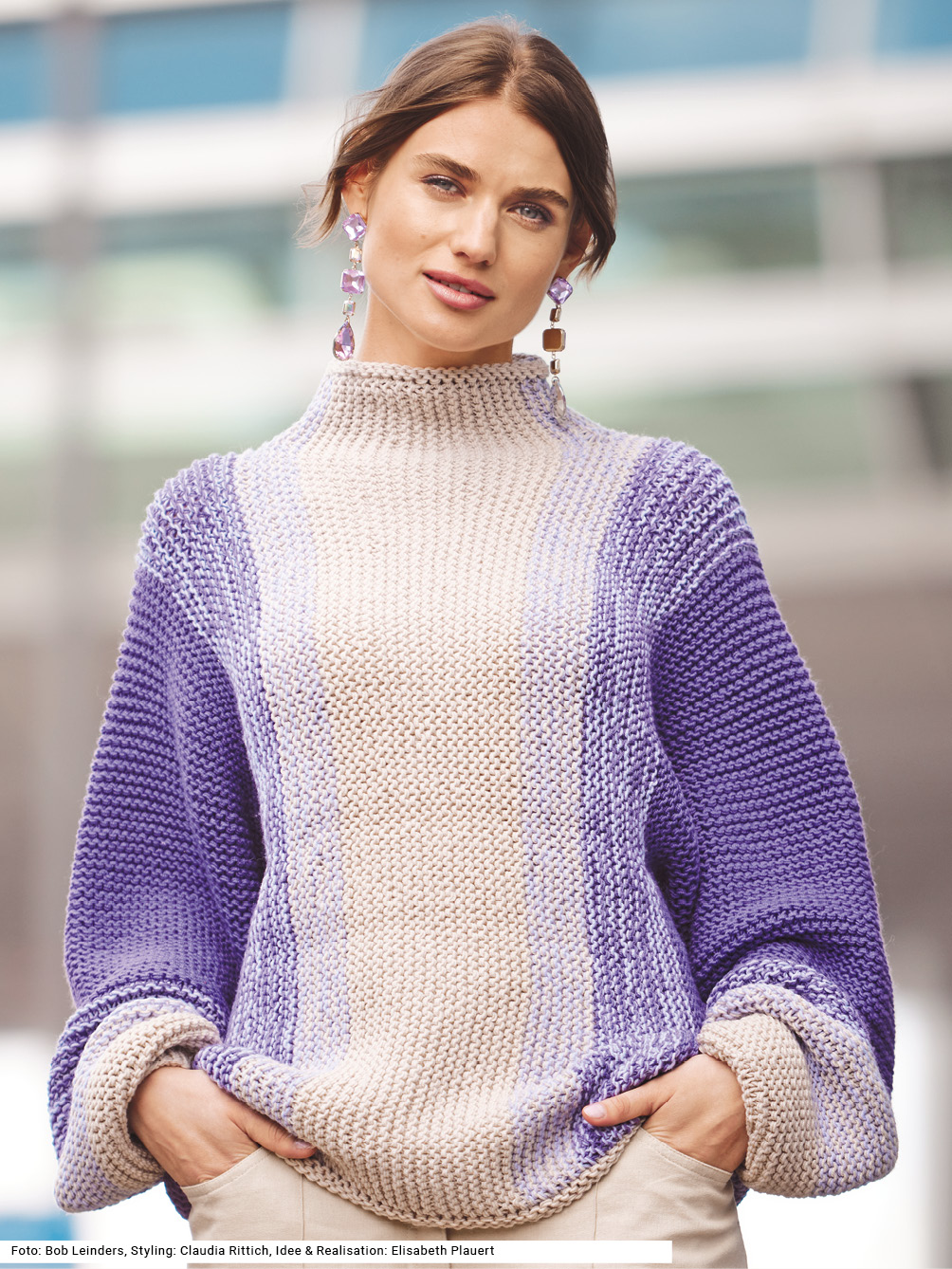 Modellansicht Bild 1: Quer gestrickter Pullover mit Fledermausärmeln
