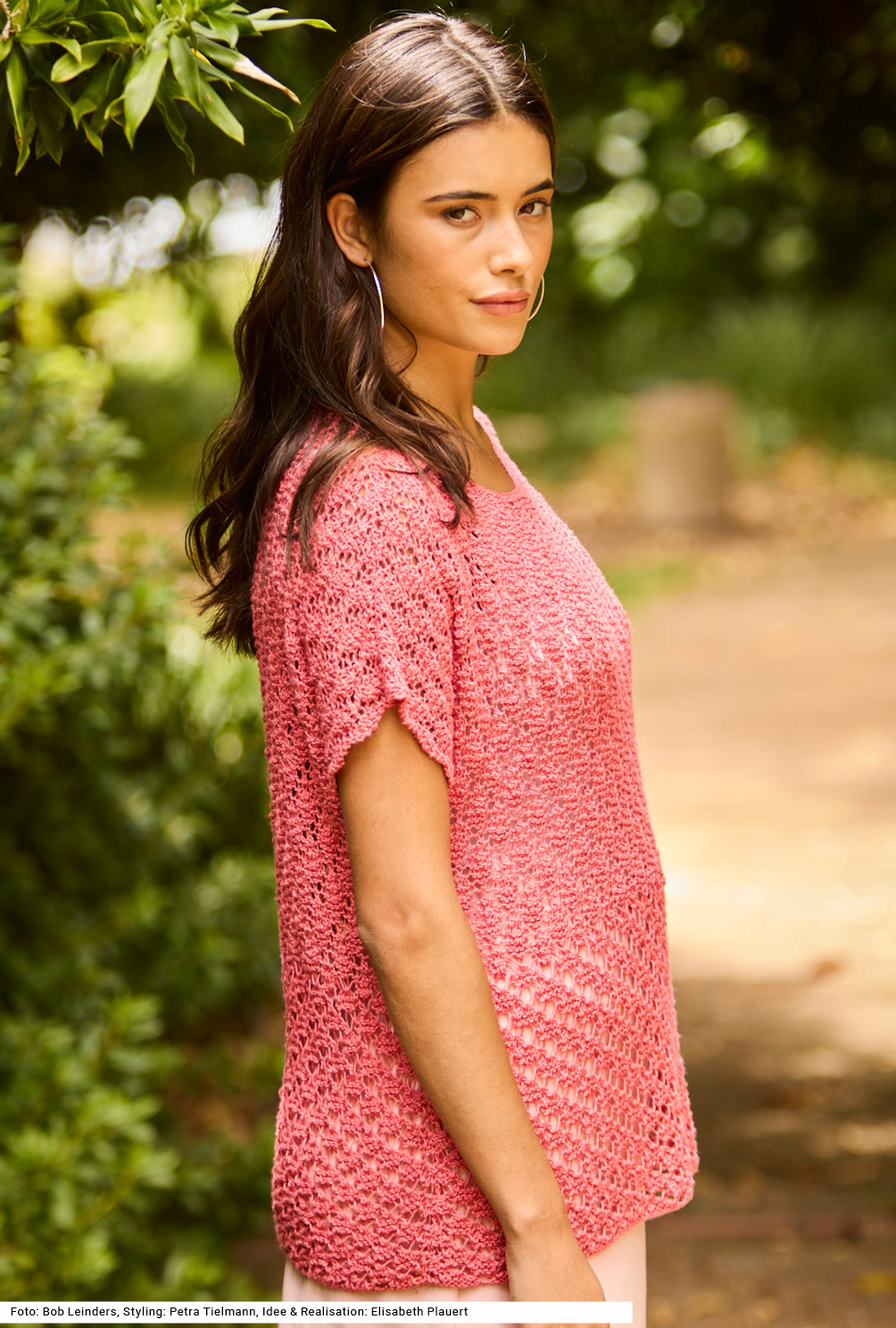 Modellansicht Bild 4: Pullover mit überschnittenen Schultern