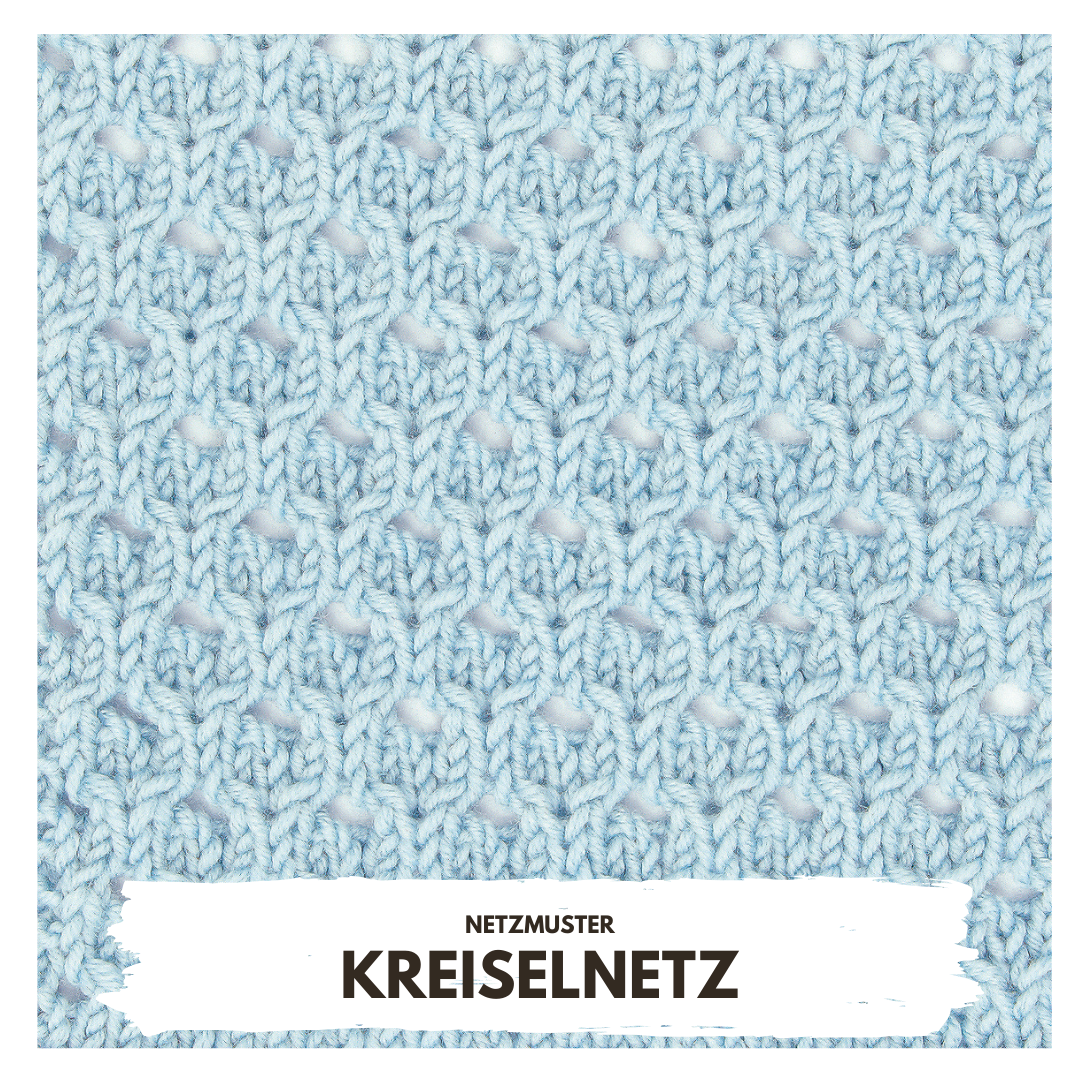Zartes hellblaues Netz mit detailreichem Muster, handgemacht und stilvoll. DIY-Schick trifft auf moderne Eleganz.