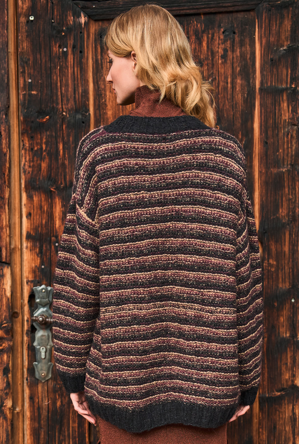 Modellansicht Bild 6: Pulli im Streifenmuster