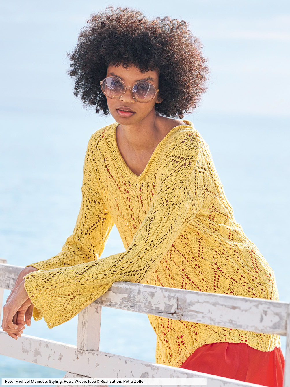 Modellansicht Bild 1: Hellgelber Longpulli