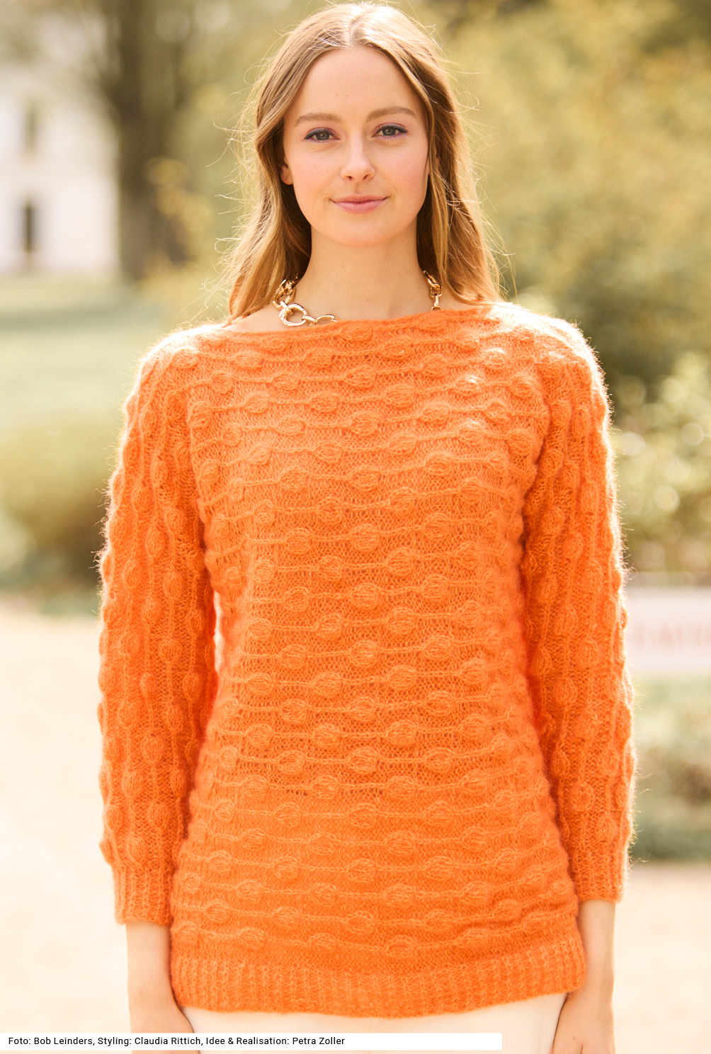 Modellansicht Bild 2: Quergestrickter Pulli