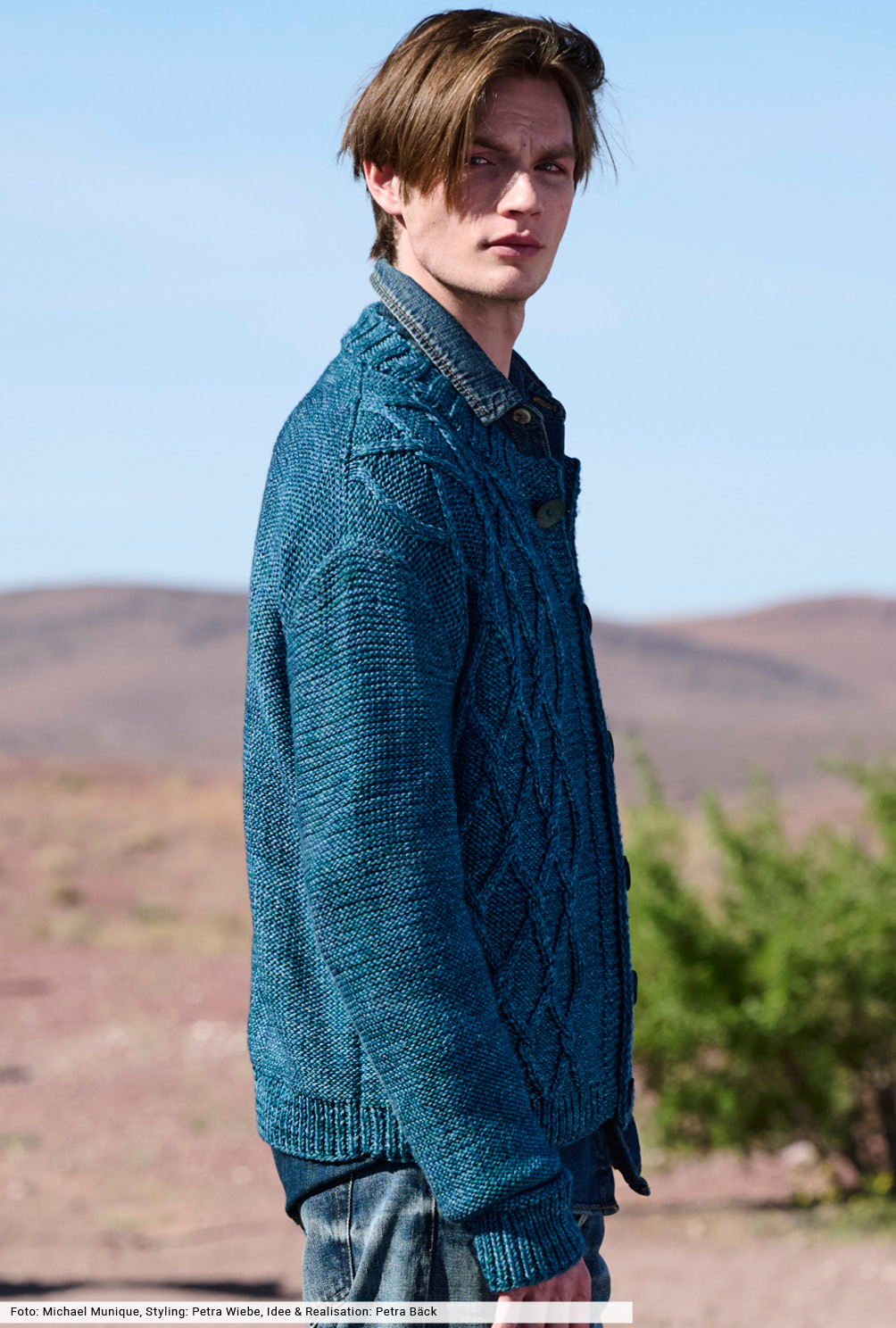 Modellansicht Bild 4: Cardigan mit Rautenstrukturen