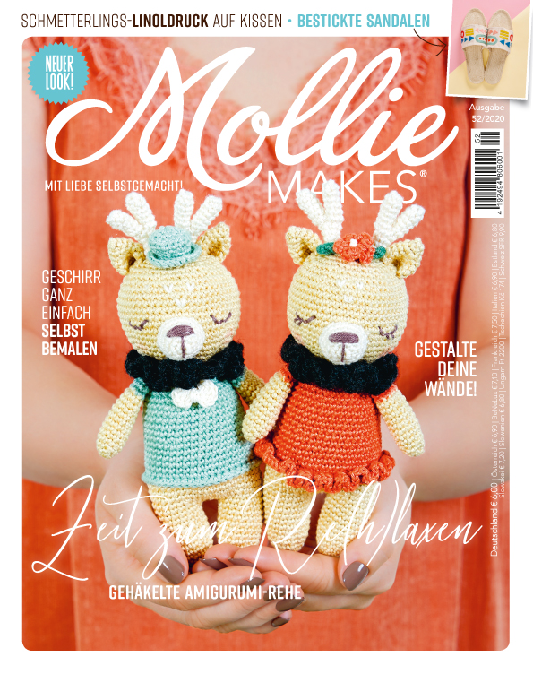 Bunt gehäkelte Rehe mit detailreichen Kleidern, Mützen und Accessoires. Modisch, handgemacht und kreativ gestaltet.