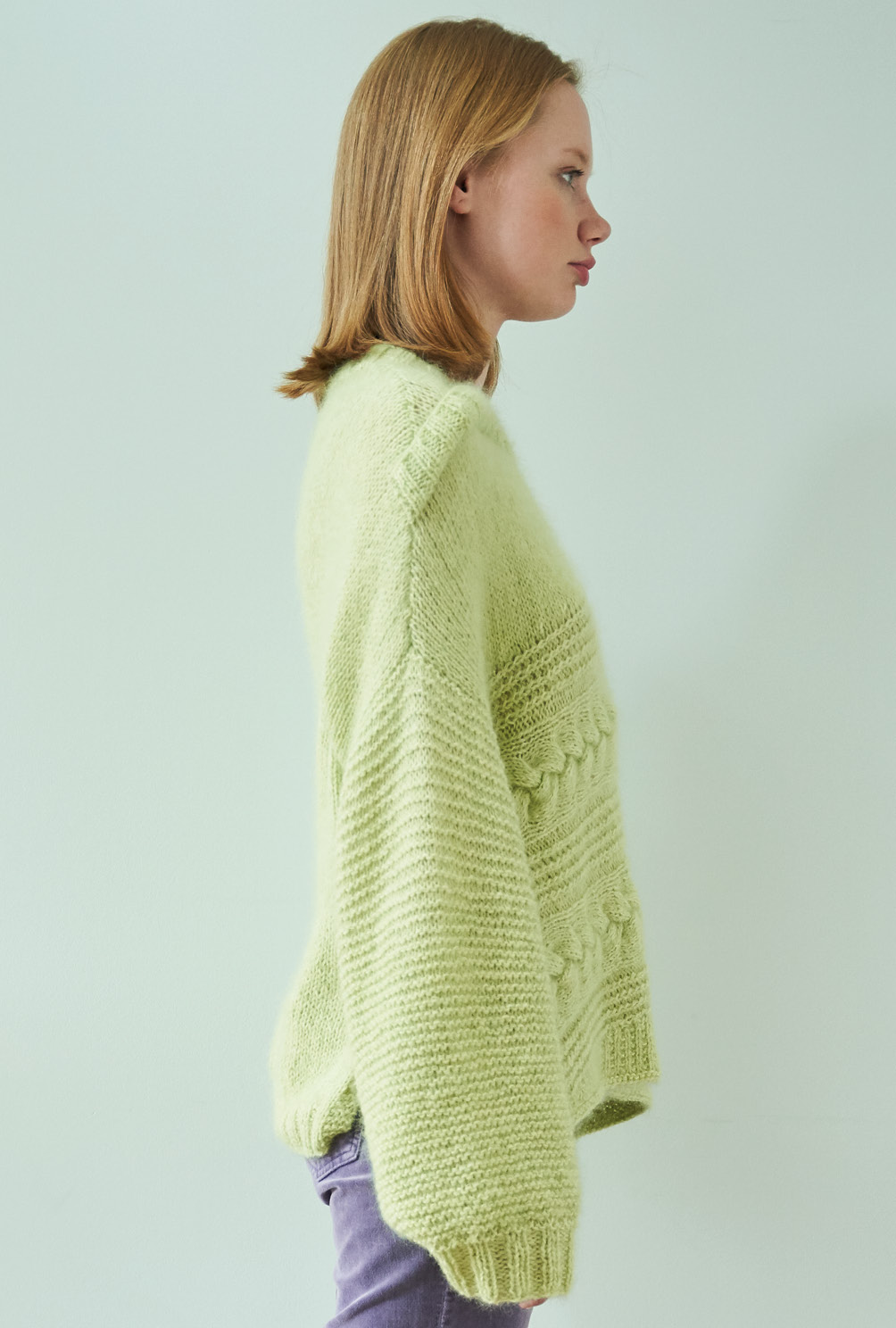 Modellansicht Bild 7: Pulli mit schräg verlaufendem Zopf