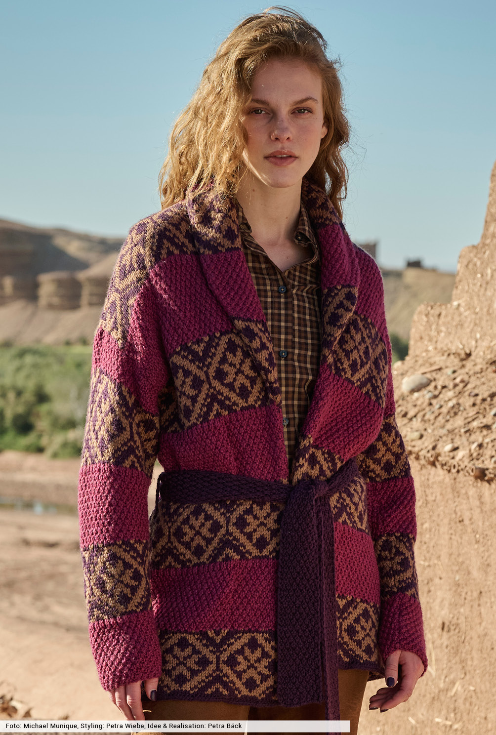Modellansicht Bild 2: Jacke mit Jacquardstreifen