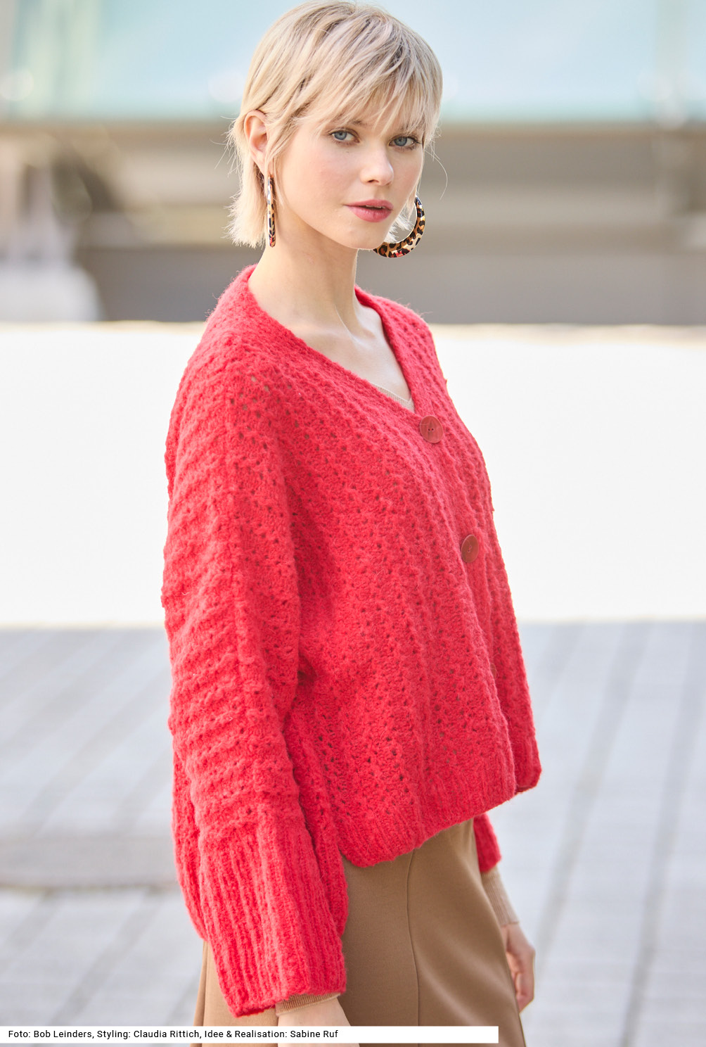 Modellansicht Bild 4: Jacke mit Fledermausärmeln