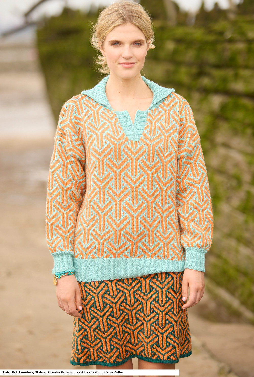 Modellansicht Bild 2: Pullover und Rock im Jacquardmuster