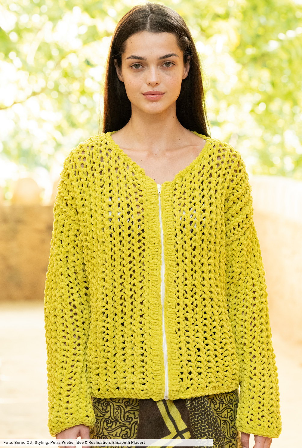 Modellansicht Bild 2: Jacke mit Reißverschluss