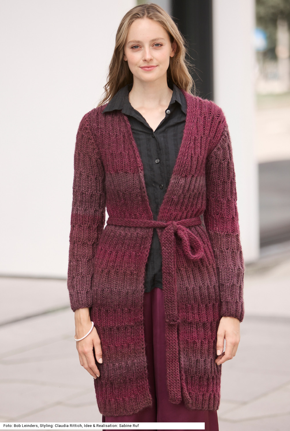 Modellansicht Bild 2: Jacke mit Rippenmuster