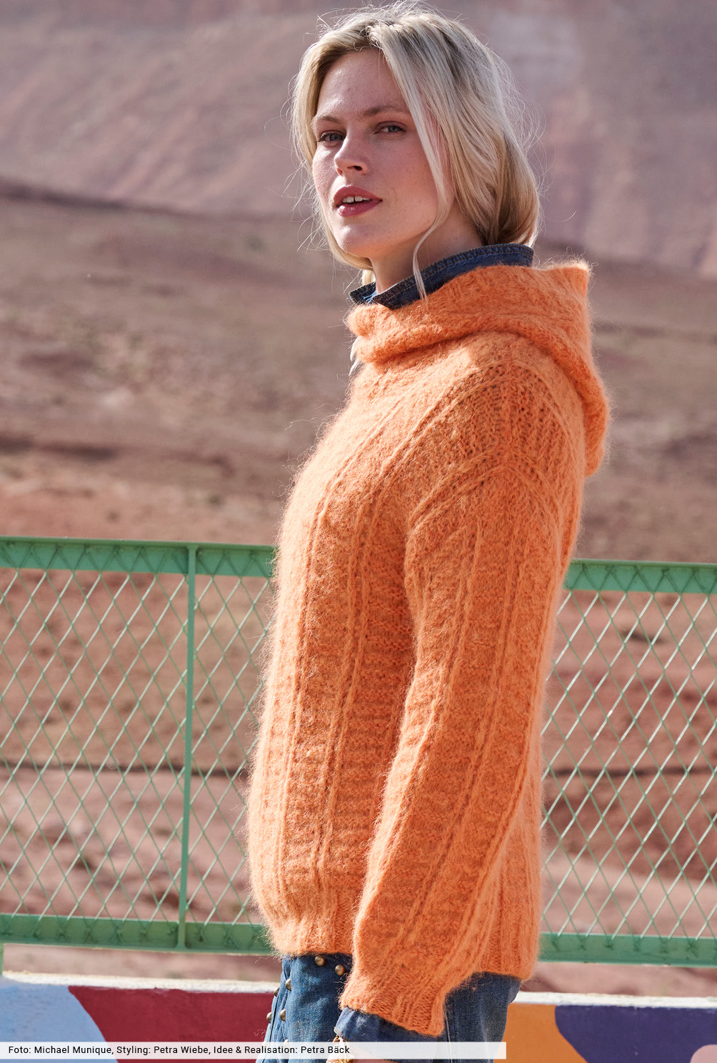 Modellansicht Bild 3: Pulli im Querrippen-Muster