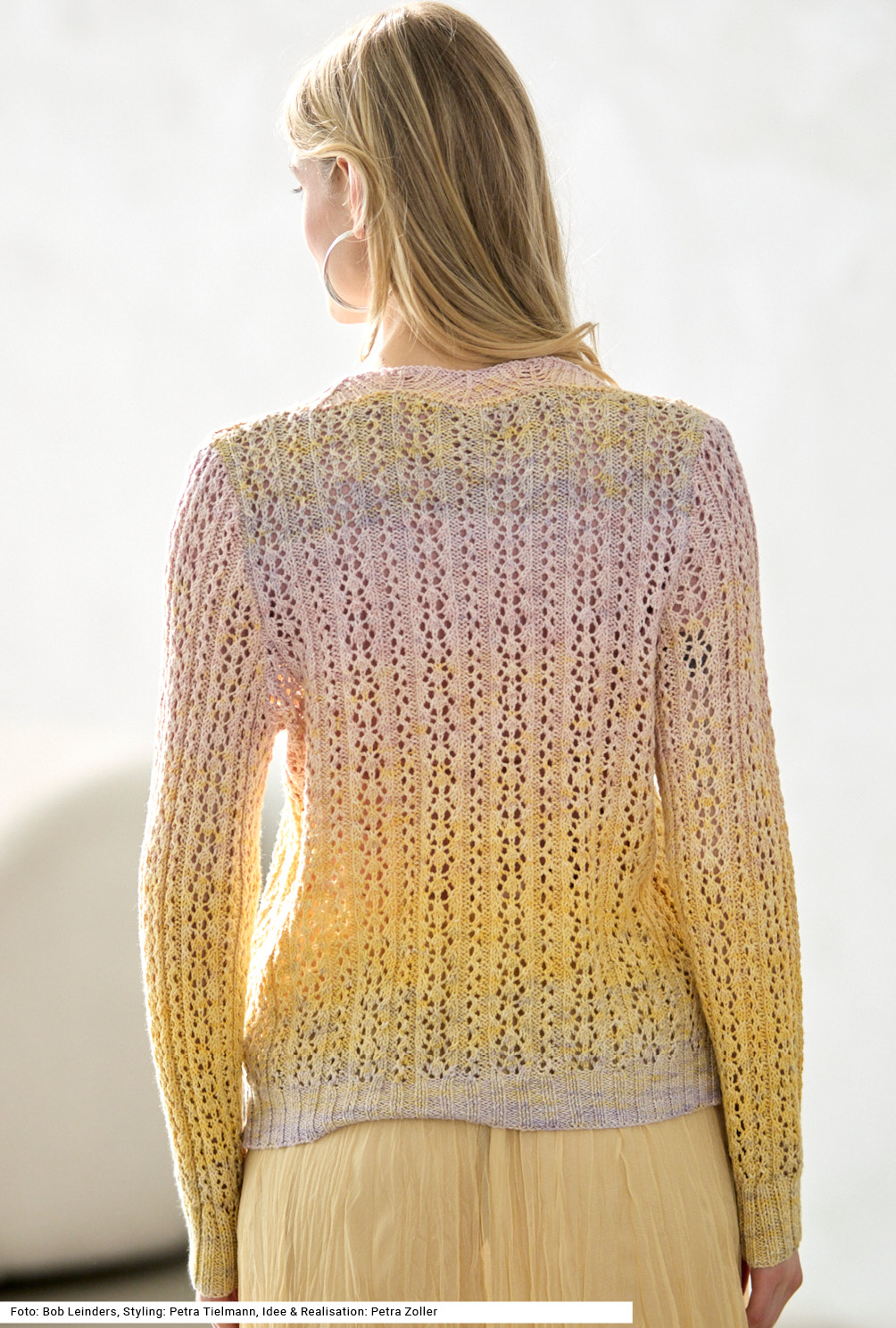 Modellansicht Bild 5: Ajour-Jacke mit Farbverlauf