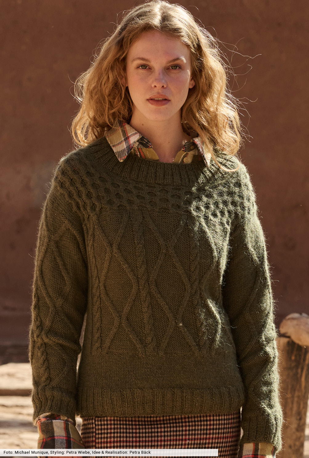 Modellansicht Bild 2: Pulli mit Zopf- und Wabenstrukturen