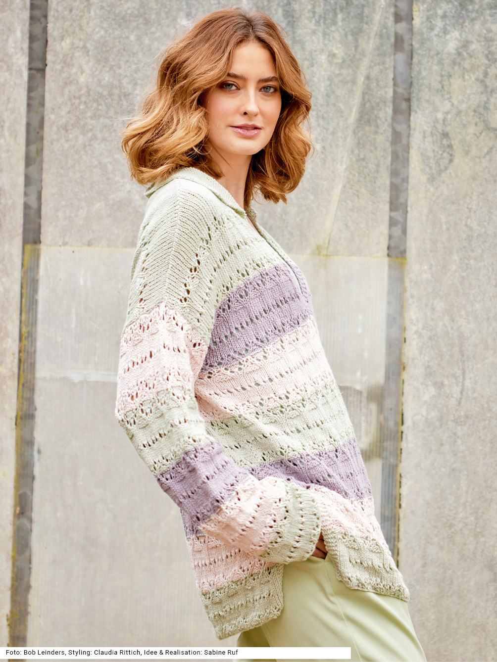 Modellansicht Bild 1: Pulli mit Poloausschnitt in Blassgrün, Rosa und Flieder