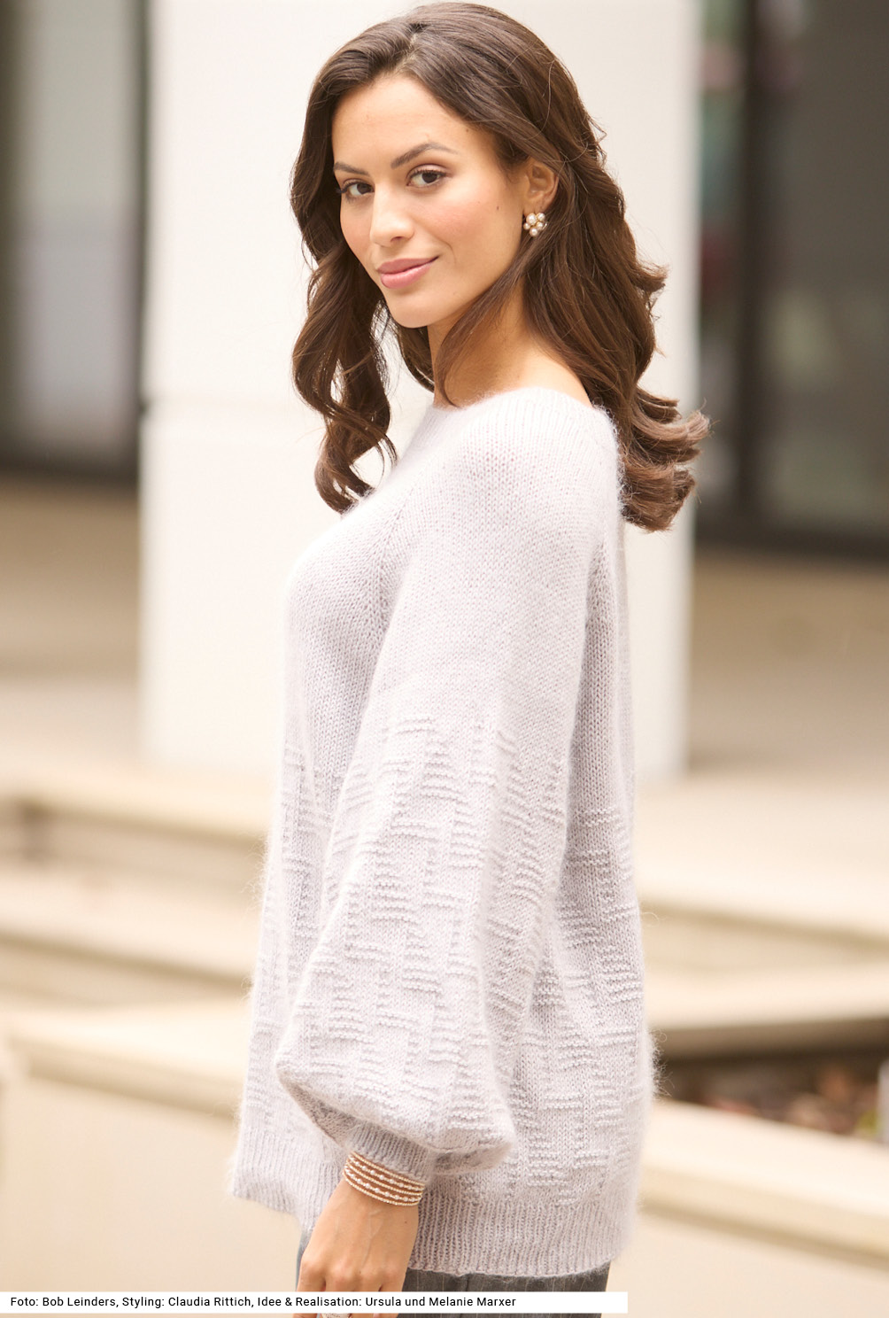 Modellansicht Bild 3: Raglanpulli top down mit Strukturmuster