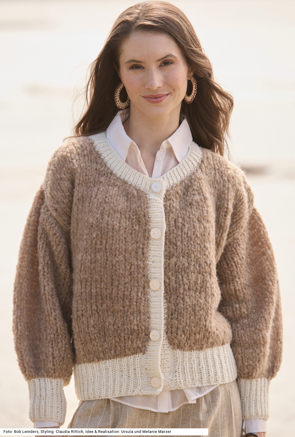 Modellansicht Bild 2: Zweifarbige Jacke