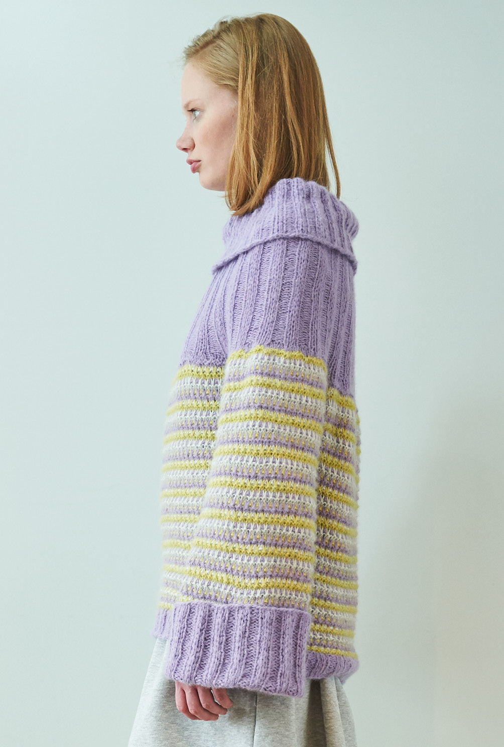 Modellansicht Bild 5: Allday-Pulli mit Rippenpasse und extra weiten Ärmeln