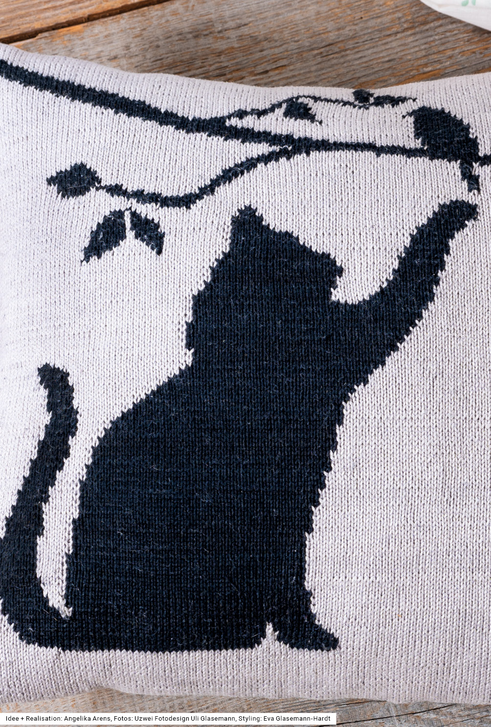 Modellansicht Bild 2: Kissen mit Katze