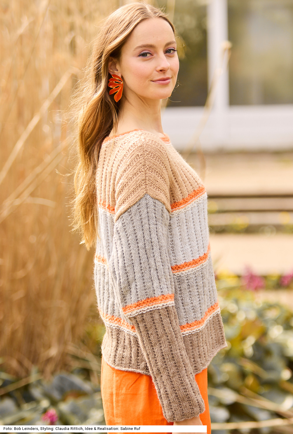 Modellansicht Bild 4: Pulli im Rippenmuster
