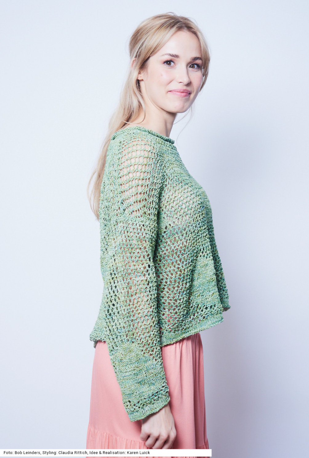 Modellansicht Bild 4: Pulli mit Netzmuster in Grün