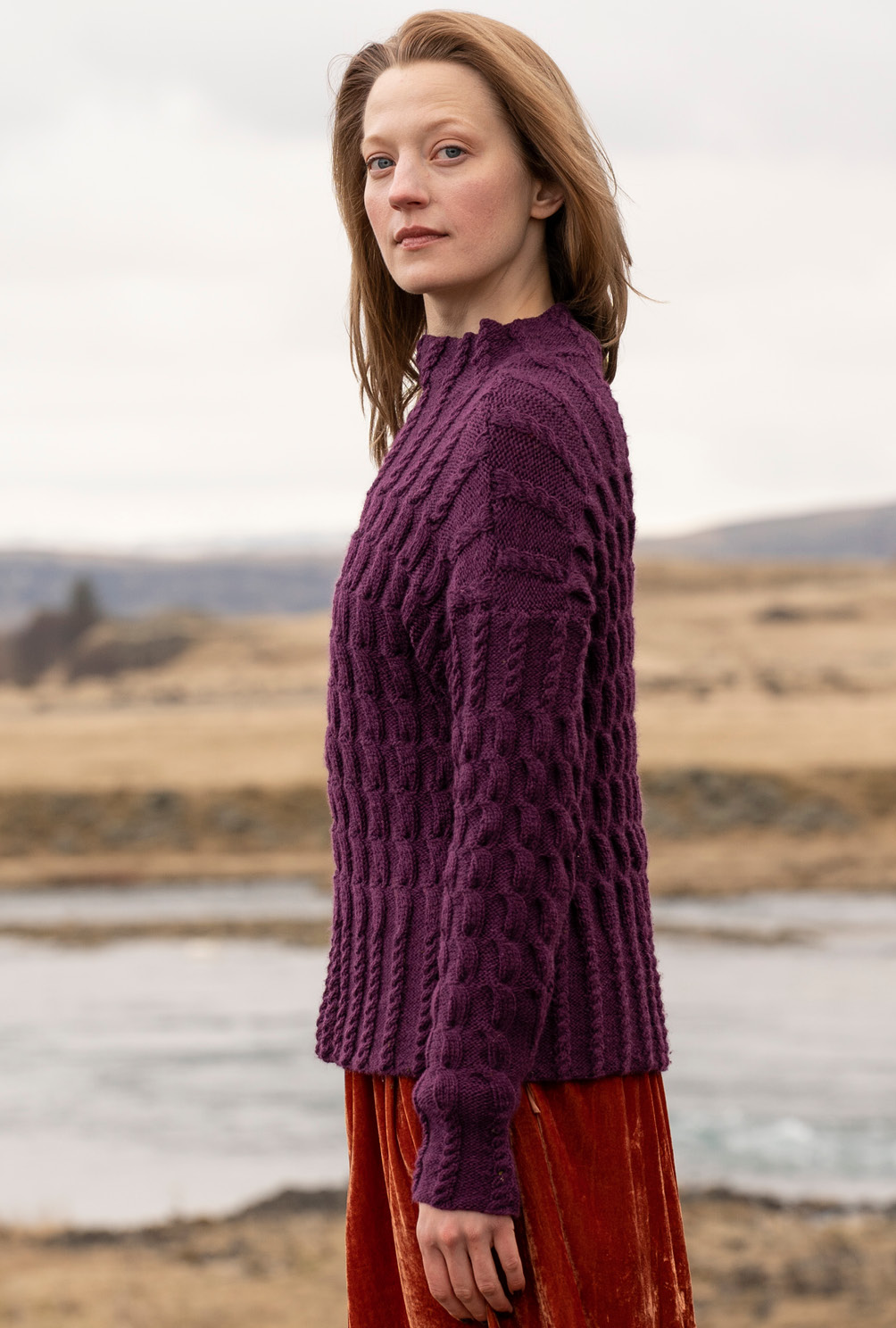 Modellansicht Bild 4: Pulli im Zopfmuster
