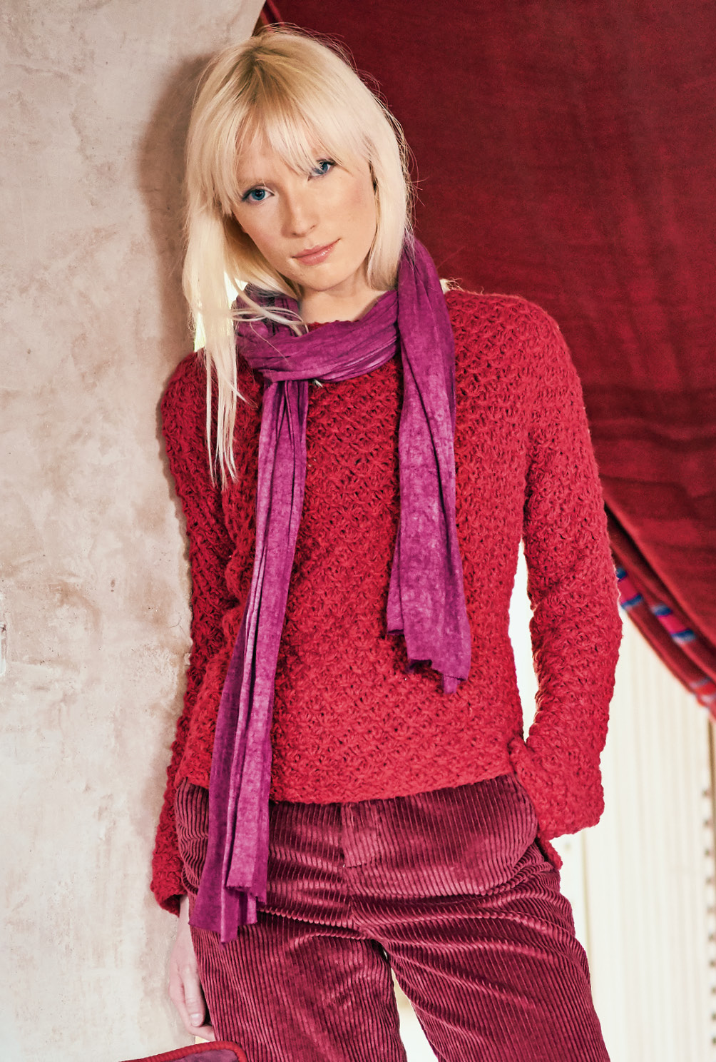 Modellansicht Bild 3: Pulli in Rot
