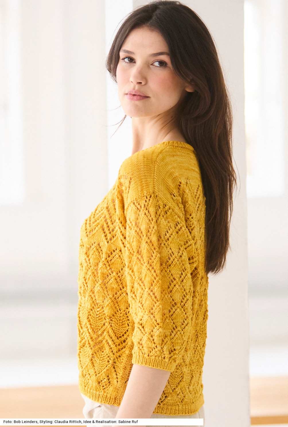 Modellansicht Bild 3: Pullover mit Ajourmustern