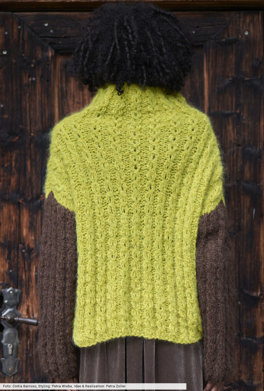 Modellansicht Bild 5: Zweifarbige Jacke mit Stehkragen