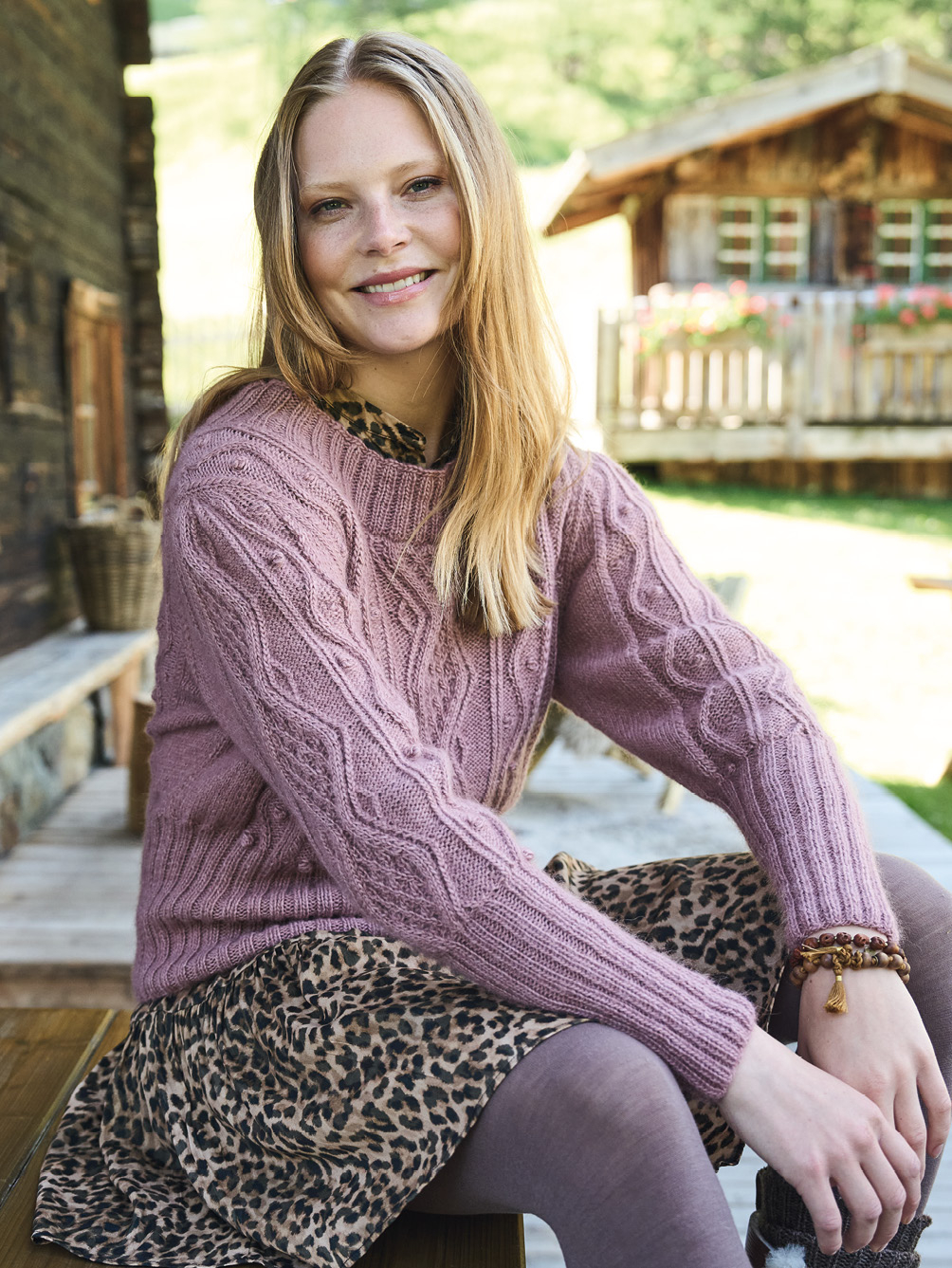 Modellansicht Bild 1: Pulli im Mustermix