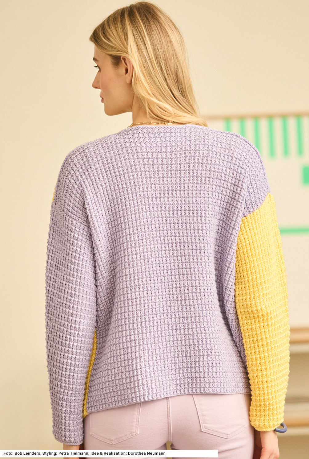 Modellansicht Bild 5: Zweifarbige Jacke