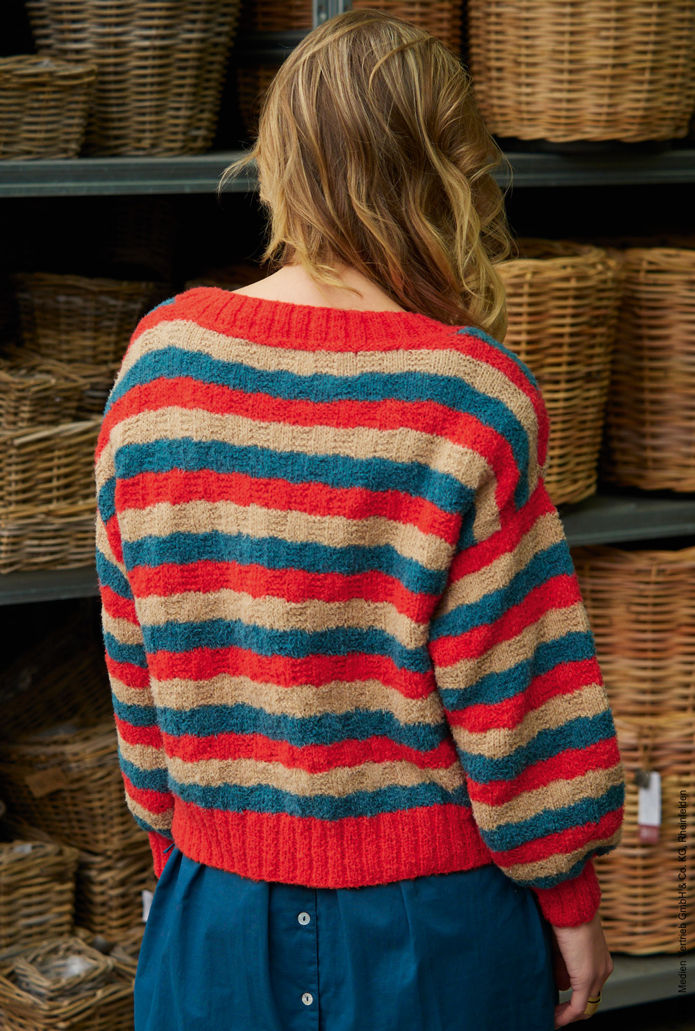 Modellansicht Bild 5: Lässiger Ringelpulli