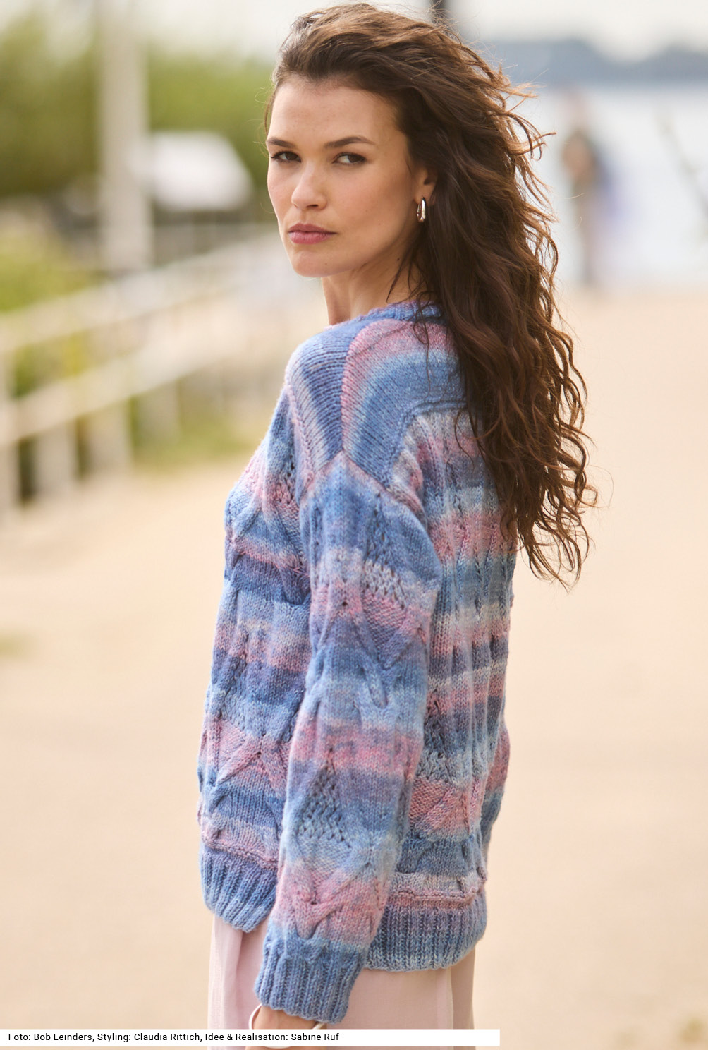 Modellansicht Bild 3: Pulli mit Zopfmuster