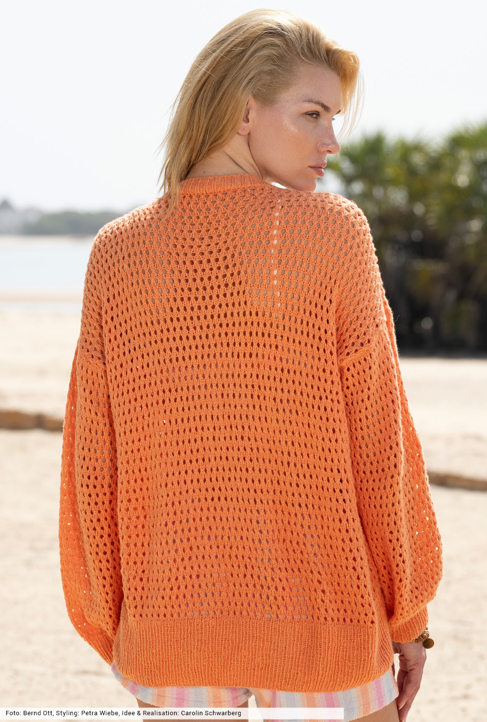 Modellansicht Bild 4: Lochmusterjacke