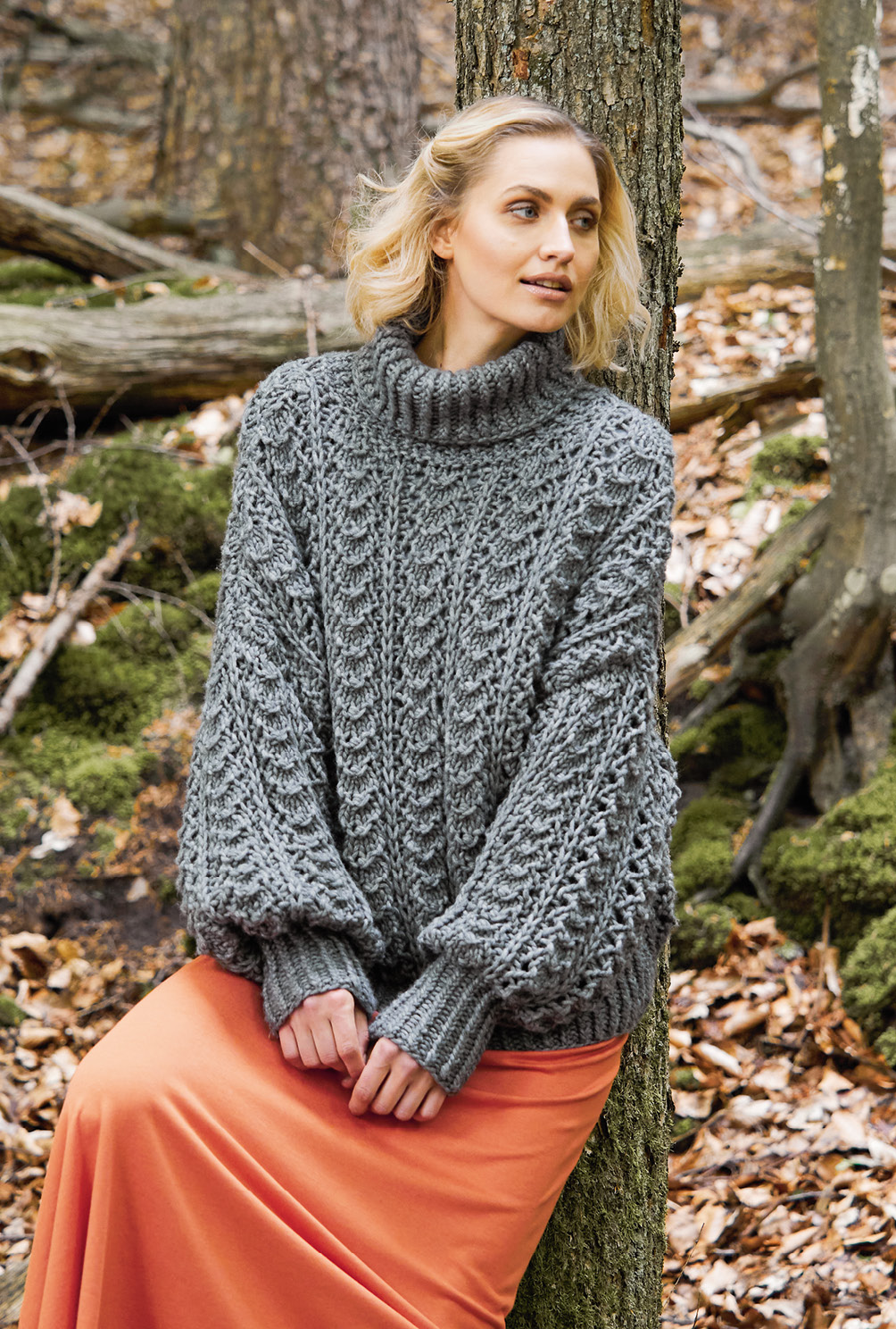 Modellansicht Bild 2: Oversized Pulli in Dunkelgrau