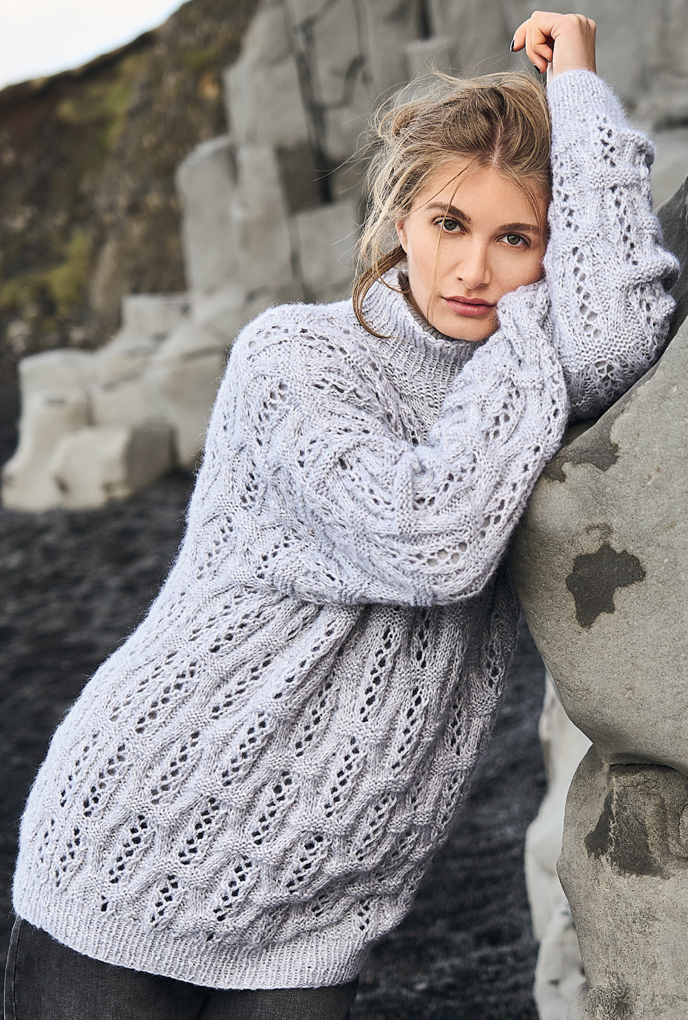 Modellansicht Bild 6:  Pulli im Struktur-Lochmuster