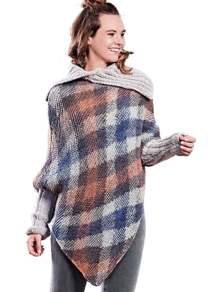 Woolly Hugs Poncho mit Kragen und Ärmel im Planned Pooling Karo-Muster