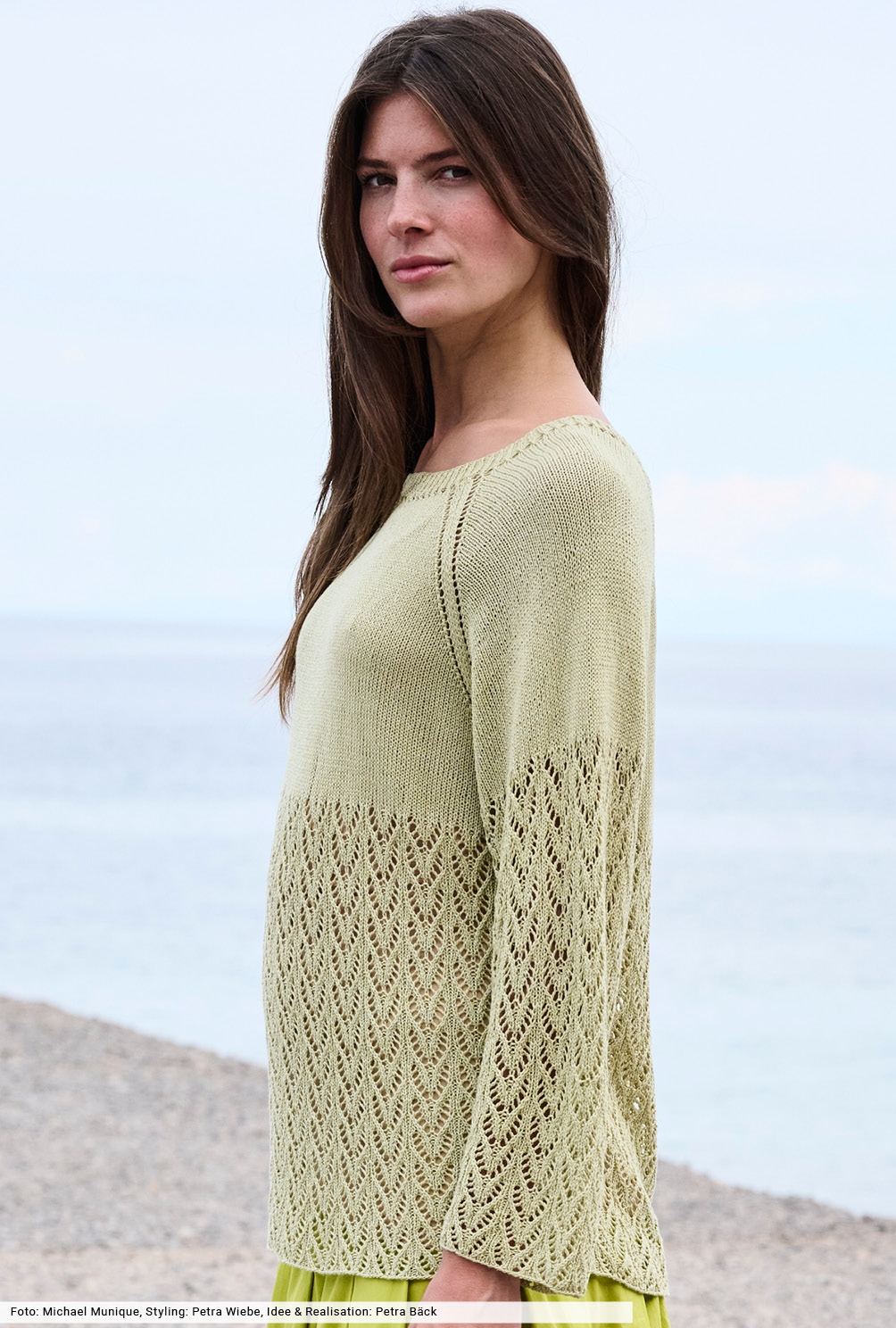 Modellansicht Bild 3: Pulli in Pistaziengrün