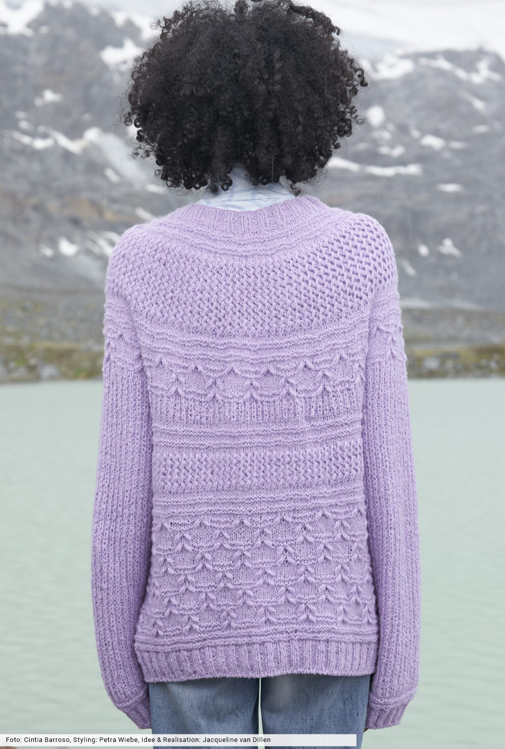 Modellansicht Bild 5: Mustermix-Pulli mit Rundpasse