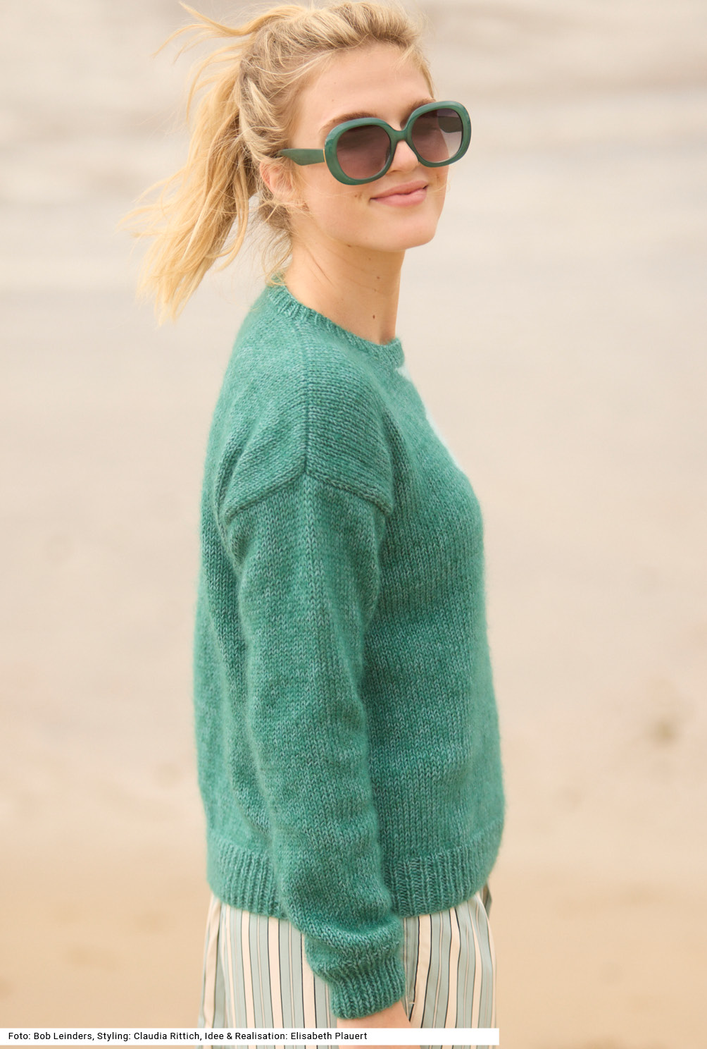 Modellansicht Bild 4: Pullover mit großer Blüte