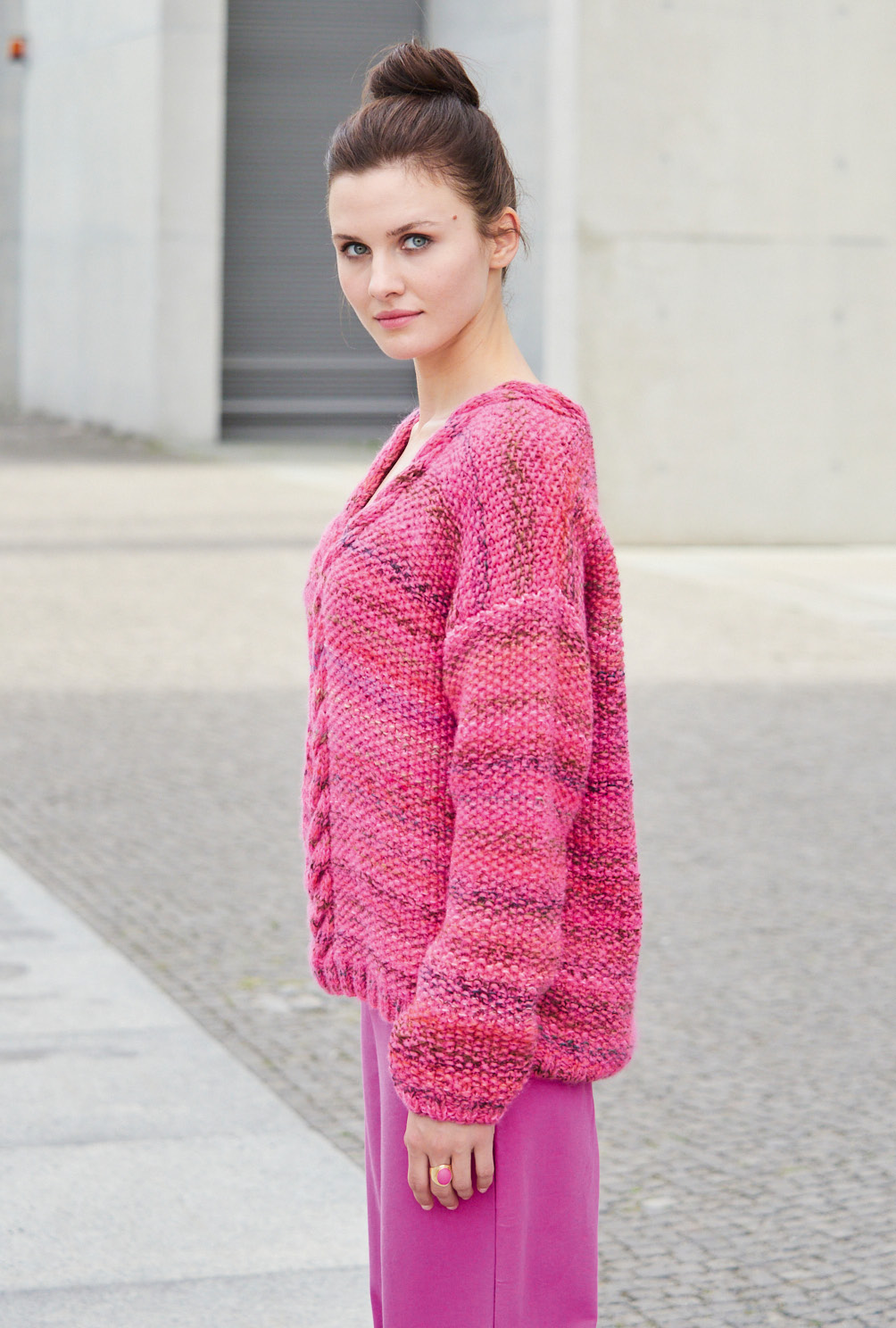 Pulli mit Perlmuster und Mittelzopf in Pink meliert