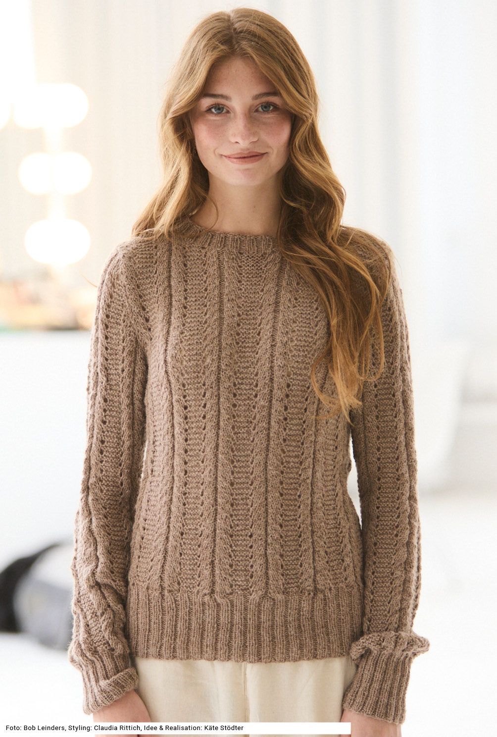 Modellansicht Bild 2: Pulli mit Ajourmuster