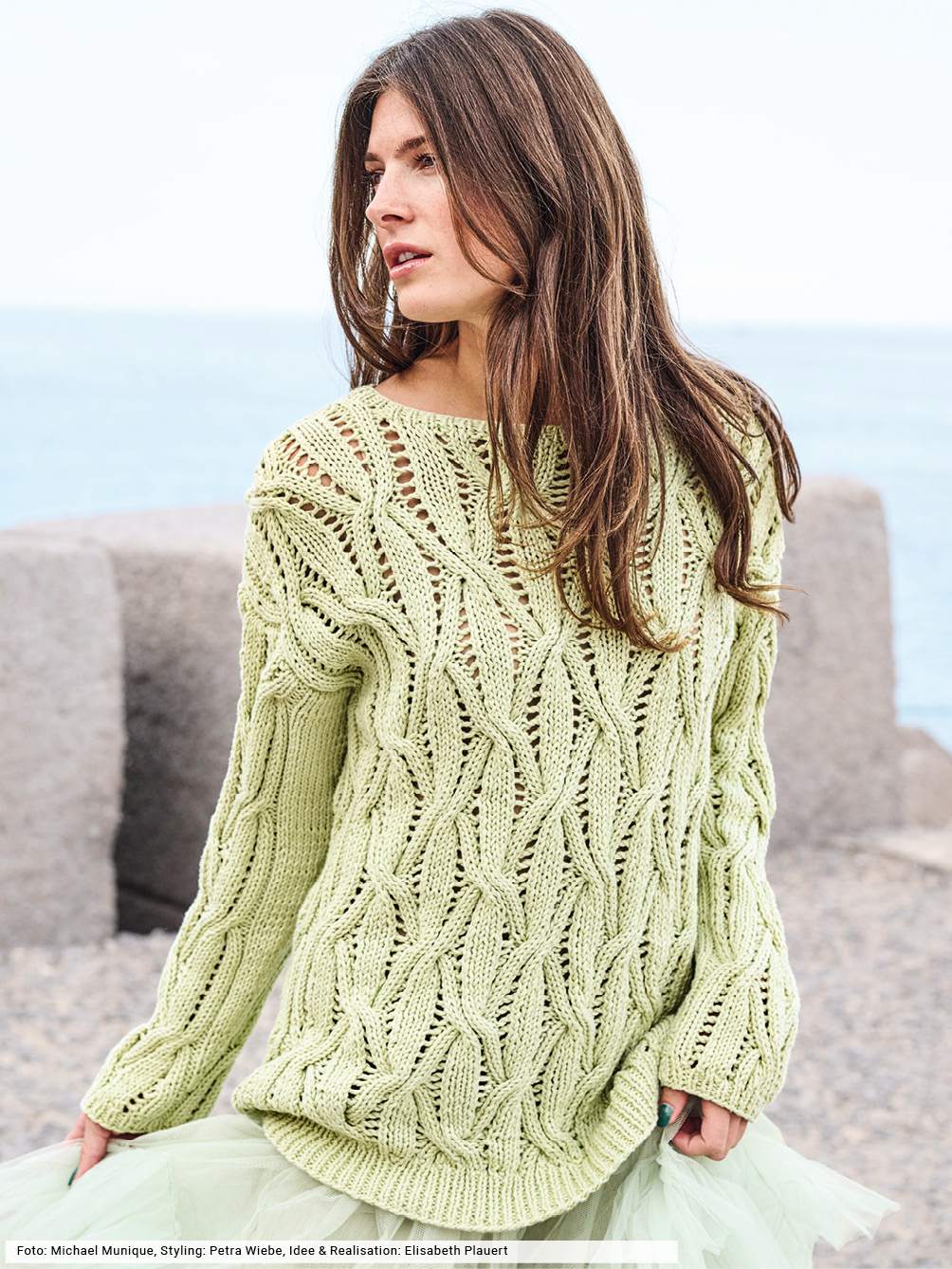 Modellansicht Bild 1: Pulli mit verkreuzten Maschen