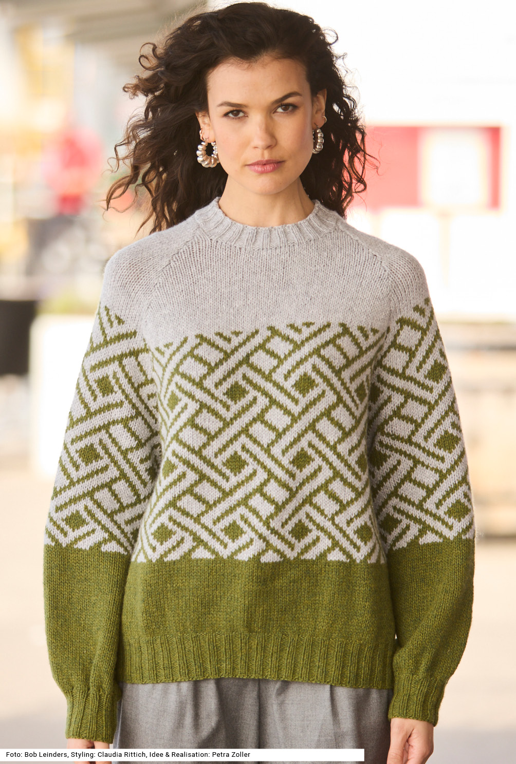 Modellansicht Bild 2: Raglanpulli mit Jacquardmuster